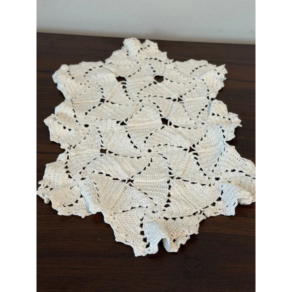 Vintage Handmade Crochet Doily Cream Cotton Pinwheel Lace Table Decor 12x7.5